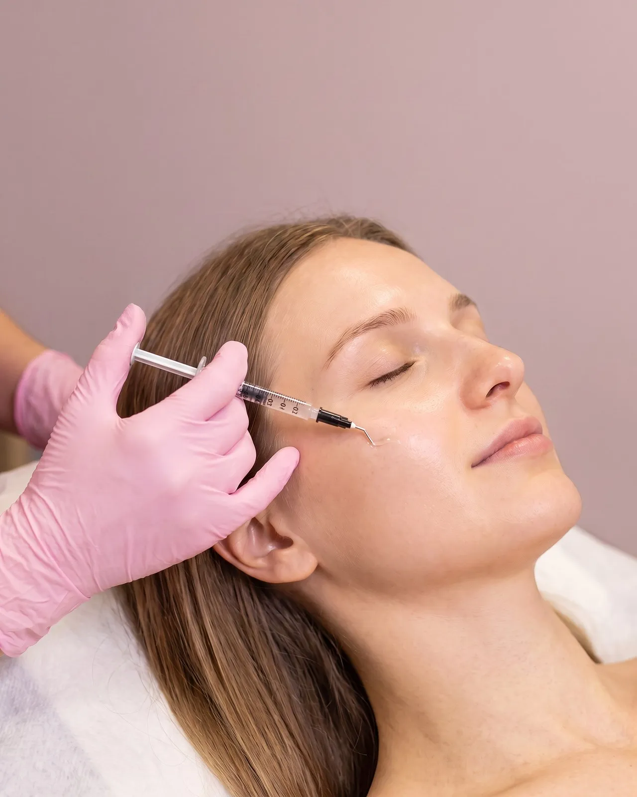 PRX-T33 — trattamento viso Leda Clinic